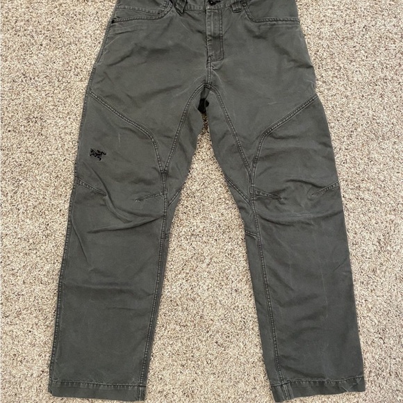 Arc'teryx Other - Arc'teryx Men's Dark Gray Cargo Pants